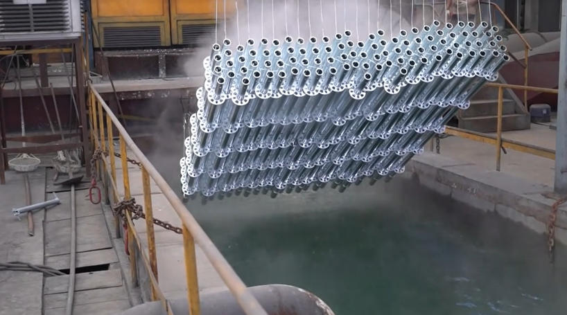 Hot-dip galvanizing process for ringlock scaffolding components at Taishenglan factory Hot-dip galvanizing process for ringlock scaffolding components at Taishenglan factory